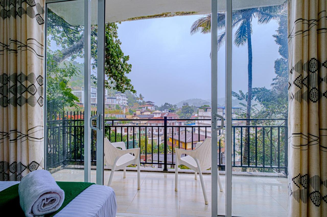 Queens Mount Ridge Kandy Bagian luar foto