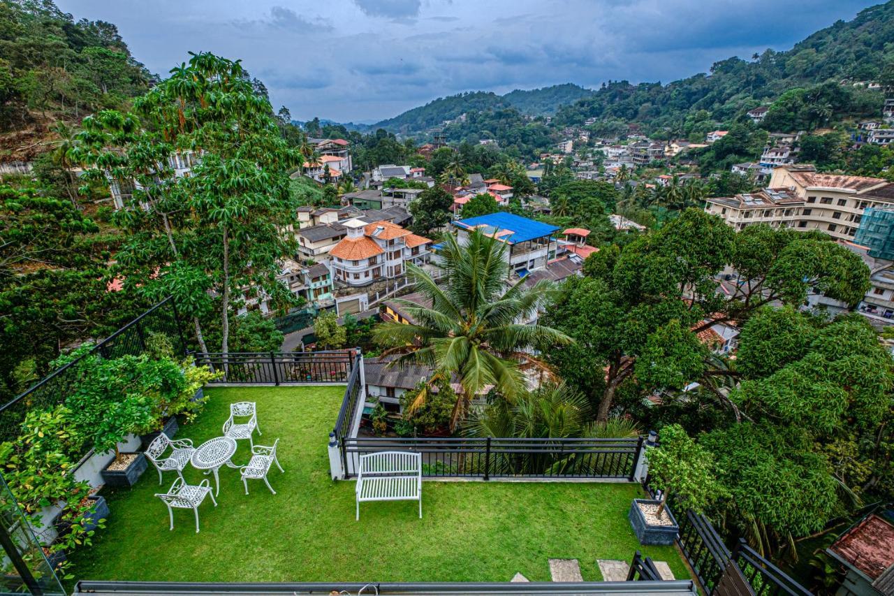 Queens Mount Ridge Kandy Bagian luar foto